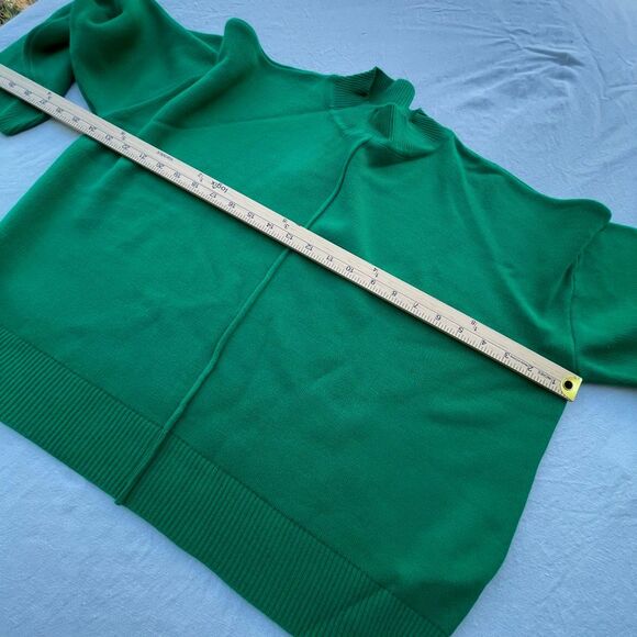 Made in Turkey , two piece set size L Kelly Green top and skirt. - Picture 8 of 13